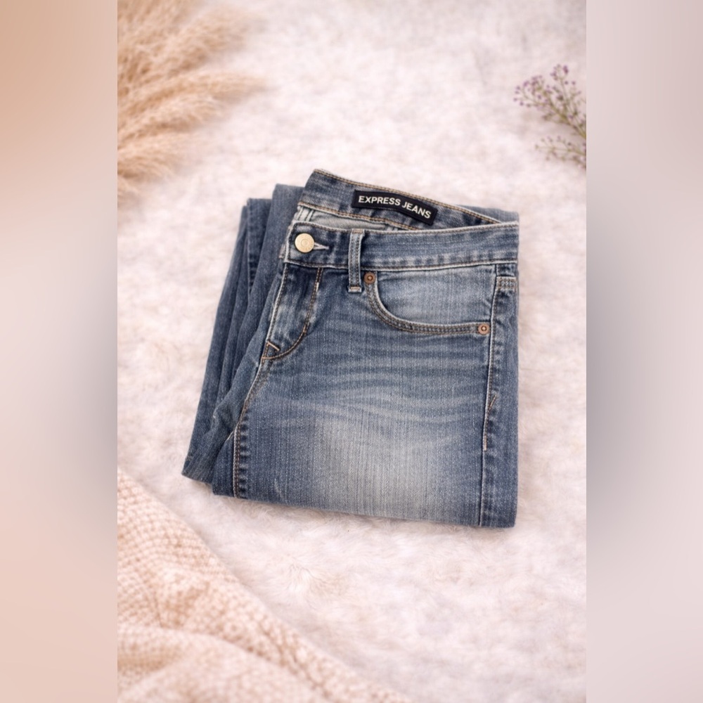 Express Gray Skinny Jeans with Modern Distressing size 4r